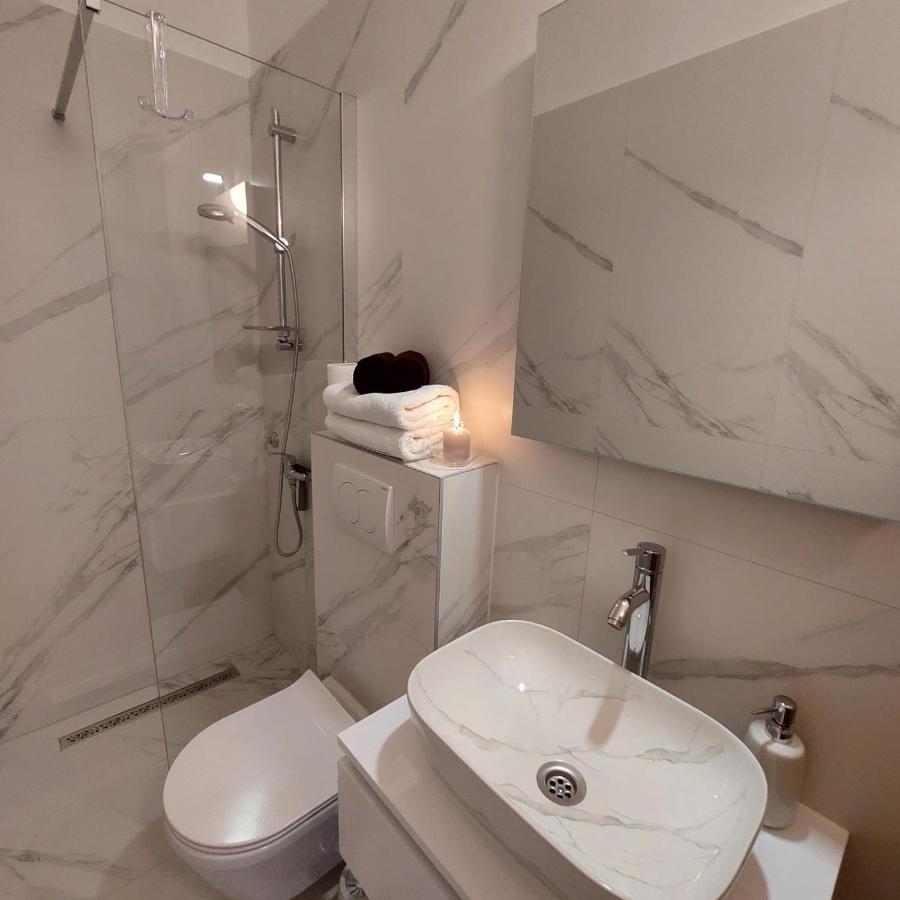Apartments Leon 2 Banjol 외부 사진